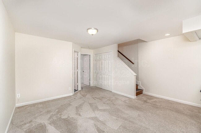 Building Photo - 449 Old Town Ct