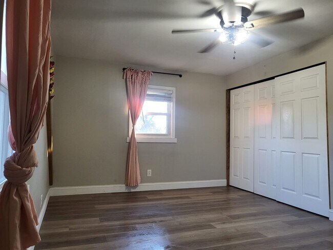 Building Photo - 1962 Prospect Ave