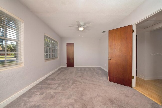 Building Photo - 640 Roberta Ave