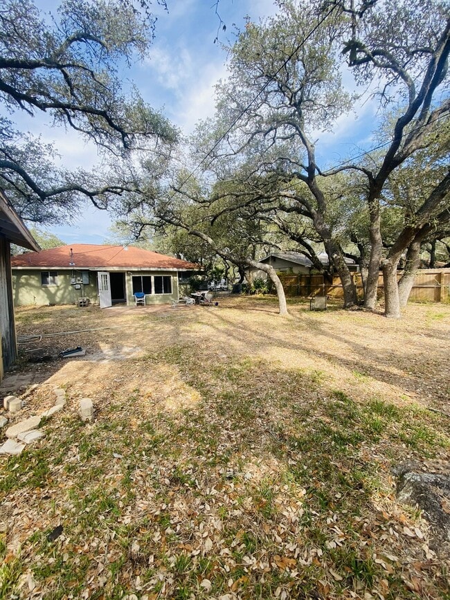Building Photo - 106 Timber Ln Loop