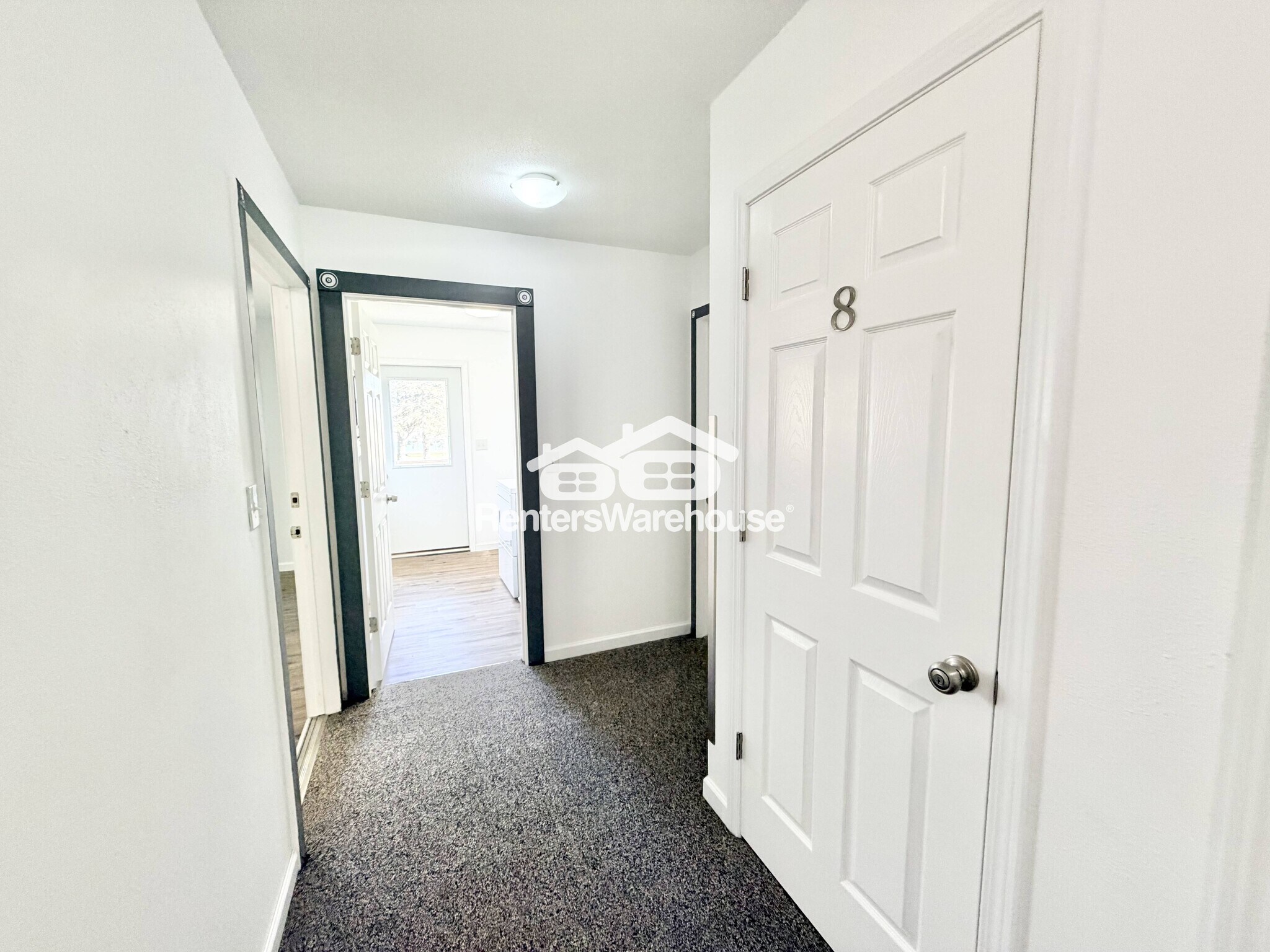 Building Photo - 211 S Green St