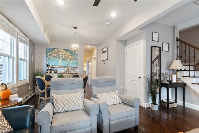 Building Photo - 252 Grace Ave