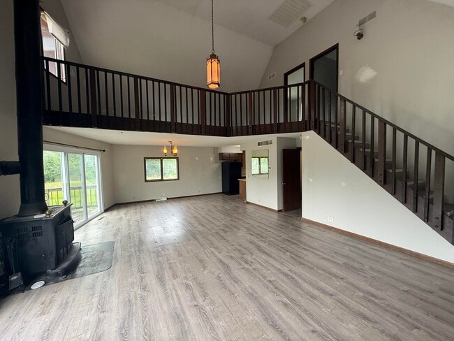 Building Photo - 4284 State Rd J