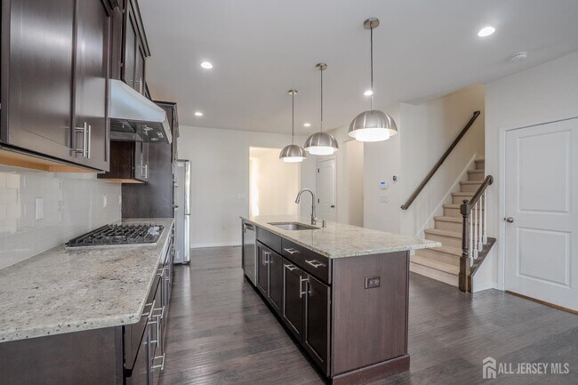 Building Photo - 16 Clover Ln