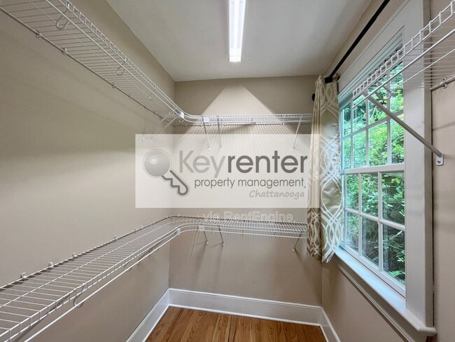 Building Photo - 1610 Hixson Pike