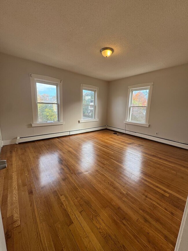 Primary Photo - 36 Orange St