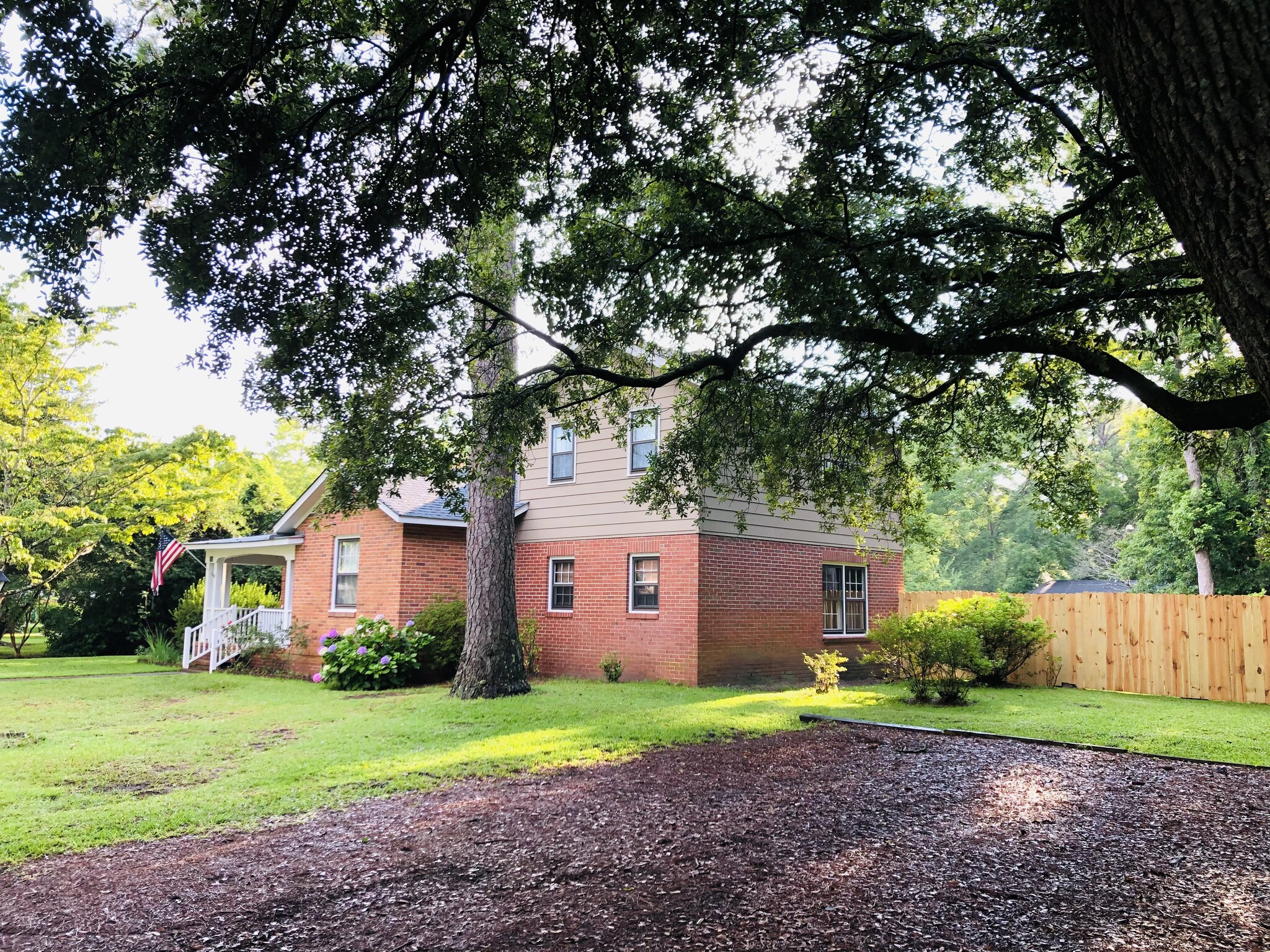 Building Photo - 118 Sebrell Ave