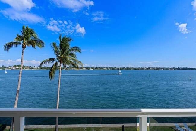 Building Photo - 2800 N Flagler Dr