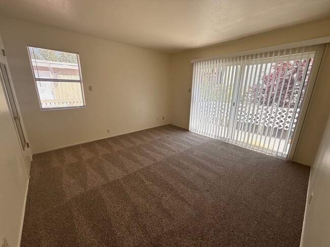 Building Photo - 2 bedroom Lake Tahoe townhome!