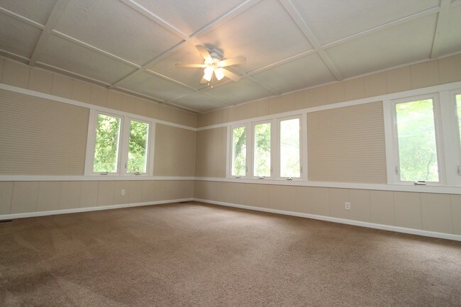 Building Photo - 1430 Sherman St SE