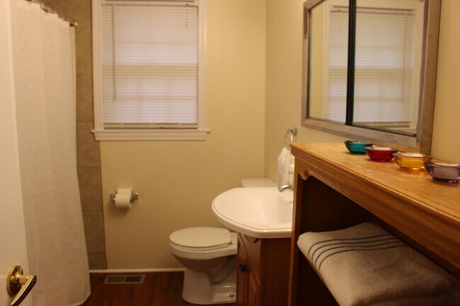 Building Photo - 306 Loch Ln