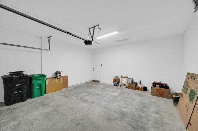 Building Photo - 9060 Remy Ln