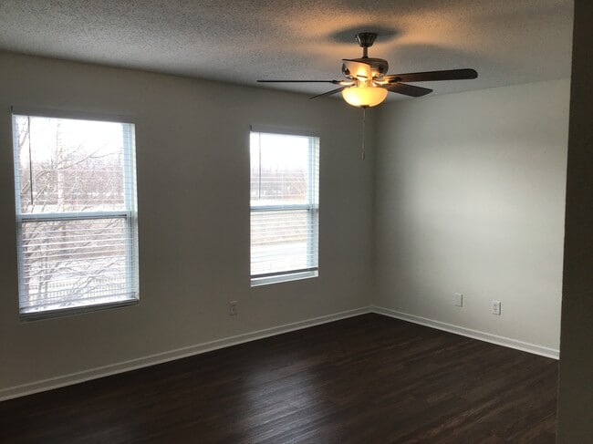 Building Photo - 14258 Marilyn Rd