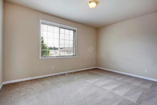 Building Photo - 3855 Roseparke Way