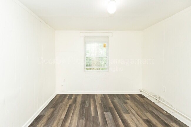 Building Photo - 417 N Hawthorne St