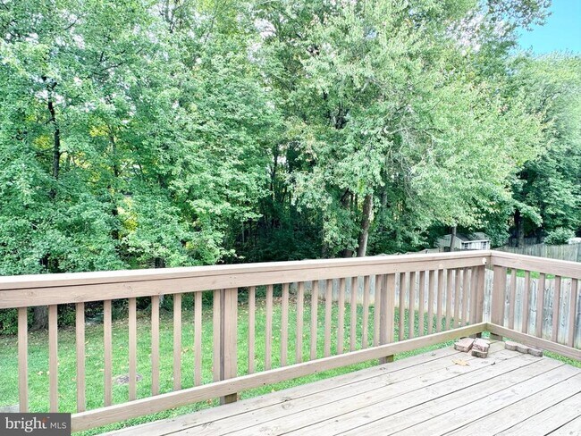 Building Photo - 9 Kimberly Dr