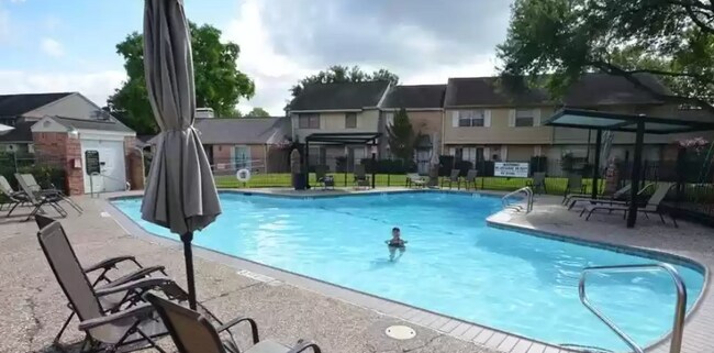 Pool Access - 6432 Bankside Dr