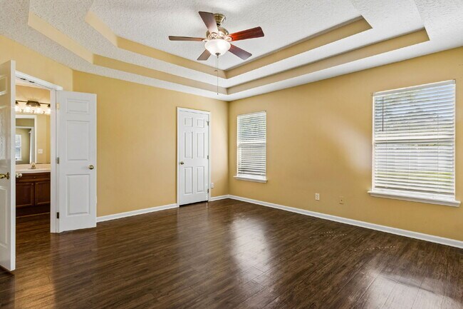 Building Photo - Single-Story OakLeaf Plantation Home Near Shopping, Schools and Recreation