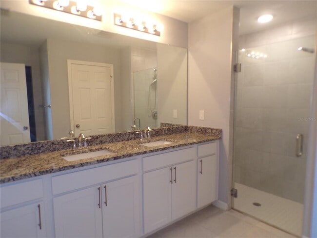 Building Photo - 25583 Deep Creek Blvd