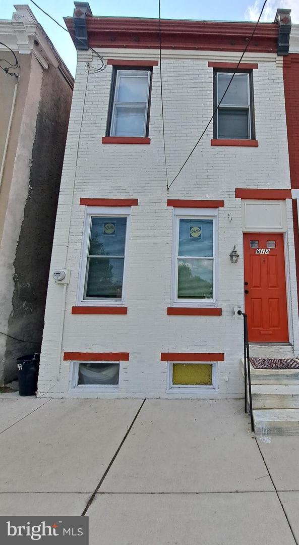 Building Photo - 613 N Front St