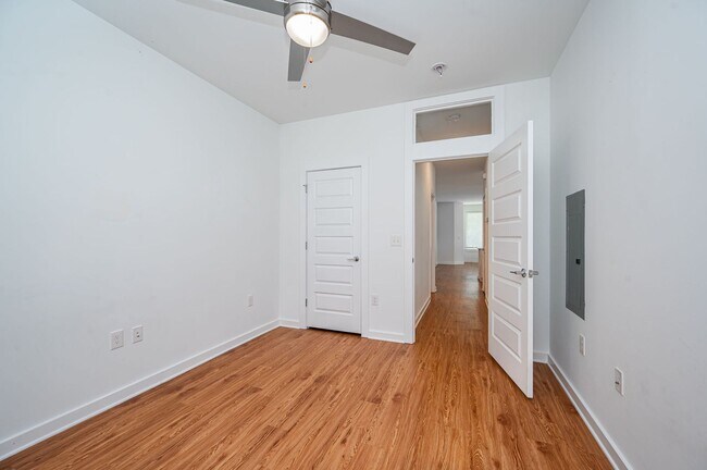 Building Photo - Modern 2 Bedroom Apartment In Manchester D...