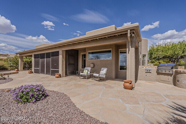 Building Photo - 65473 E Rose Ridge Dr