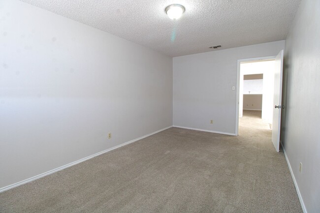 Building Photo - *****PRICE REDUCTION*****