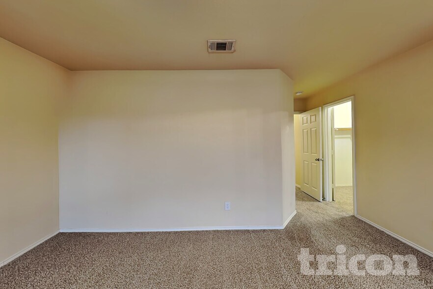 Building Photo - 1248 Collett St