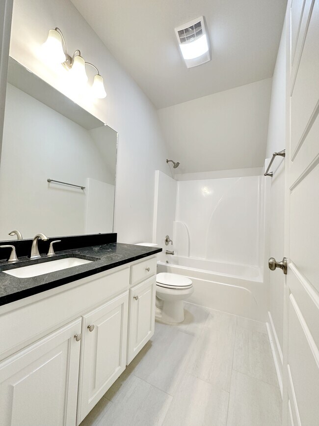 Building Photo - 7210 Rolling Fork Rd