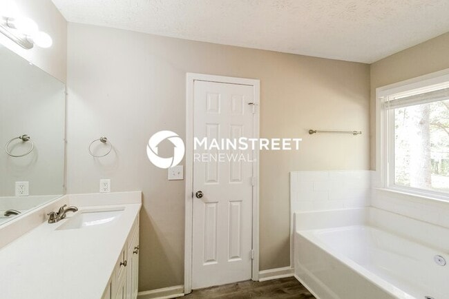 Building Photo - 3 Bedroom Pet-Friendly Home in Covington, ...