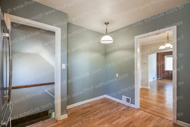 Building Photo - 1612 NE 62nd Ave