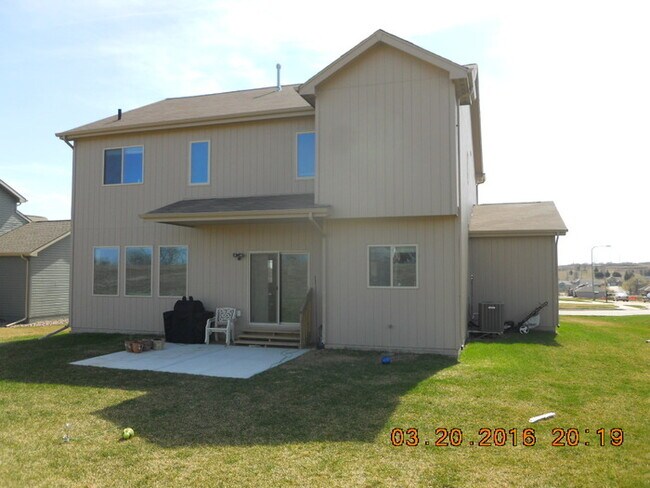 Building Photo - 2010 Turtle Dove Dr