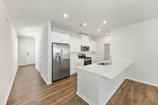 Building Photo - 512 Serena Trl