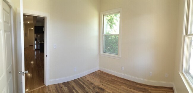 Building Photo - 34 Juniper St