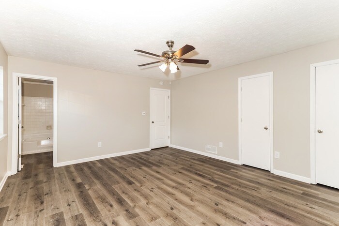 Building Photo - 185 Summertown Dr