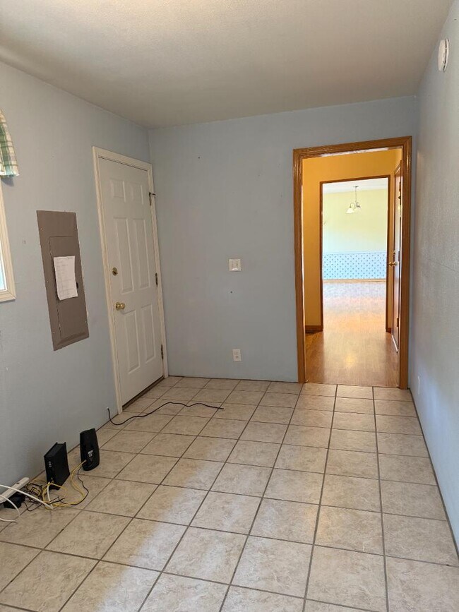 Building Photo - 1416 Scenic Dr