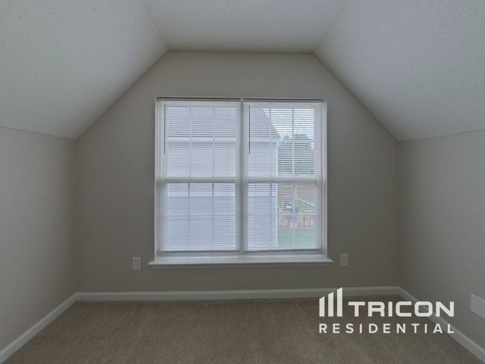 Building Photo - 6303 McIntyre Ridge Dr