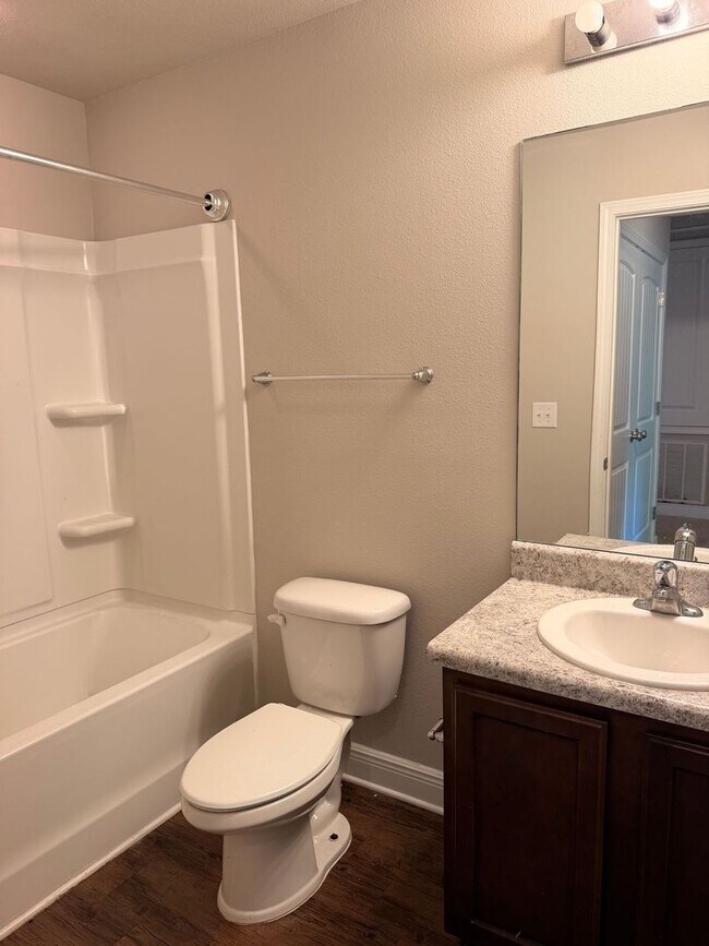 Building Photo - 5972 Callaway Cir