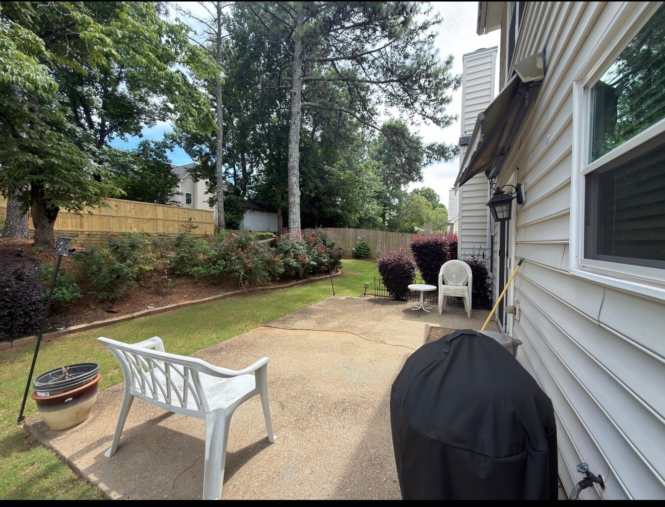 Building Photo - 1570 Valley Club Dr