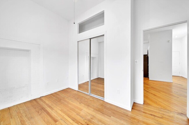 Building Photo - 316 Hudson St