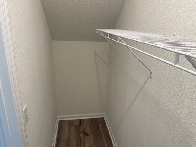 Building Photo - Beautiful 3/2.5 2023 Townhome Oakleaf