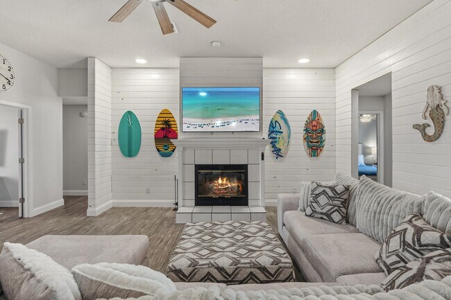 Building Photo - 329 Sailfish Cir