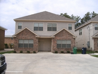 Building Photo - Grad House