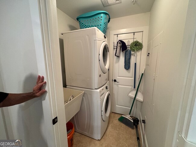 Building Photo - 1010 Tailwater