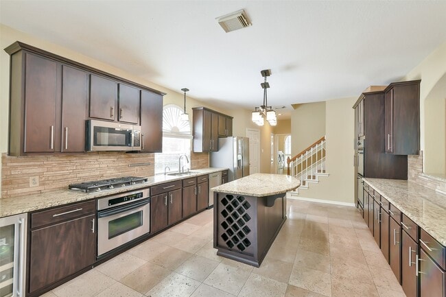 Building Photo - 5803 Song Ridge Ct