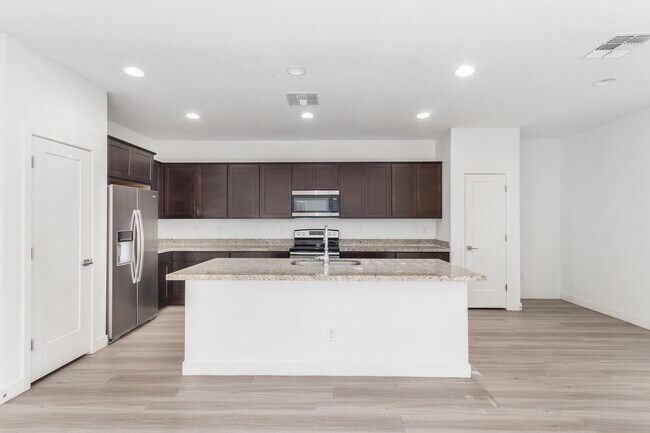 Building Photo - 2327 S Wycliff Cir