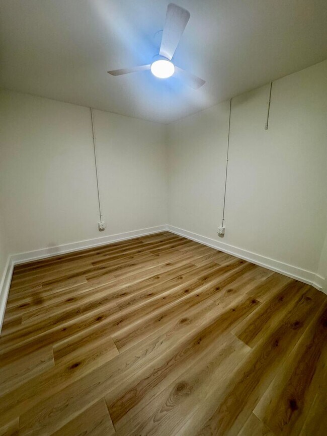 Building Photo - 2113 W Madison Ave