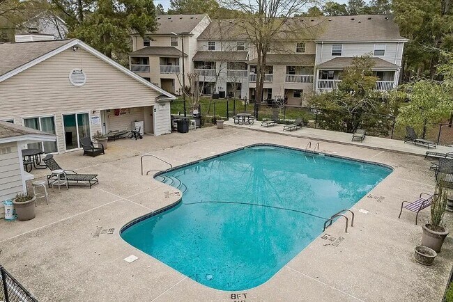 Building Photo - 249 Schultz St