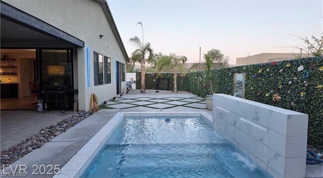 Building Photo - 9239 Beltana Ct