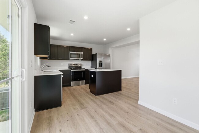 Building Photo - New Build Townhome
